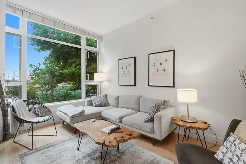 288 E 11 AVENUE - photo 2 of 40