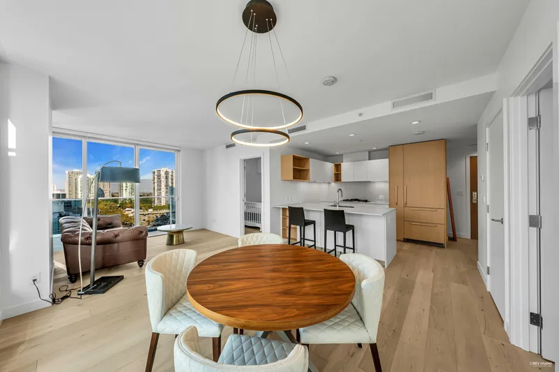 1004 6000 MCKAY AVENUE - photo 2 of 25