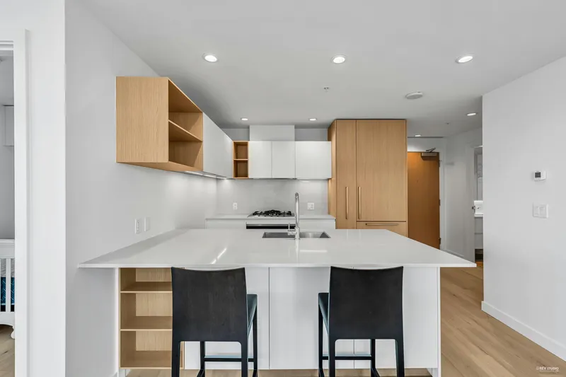 1004 6000 MCKAY AVENUE - photo 3 of 25