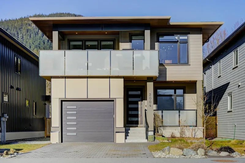 2004 TIYATA BOULEVARD - photo 1 of 25