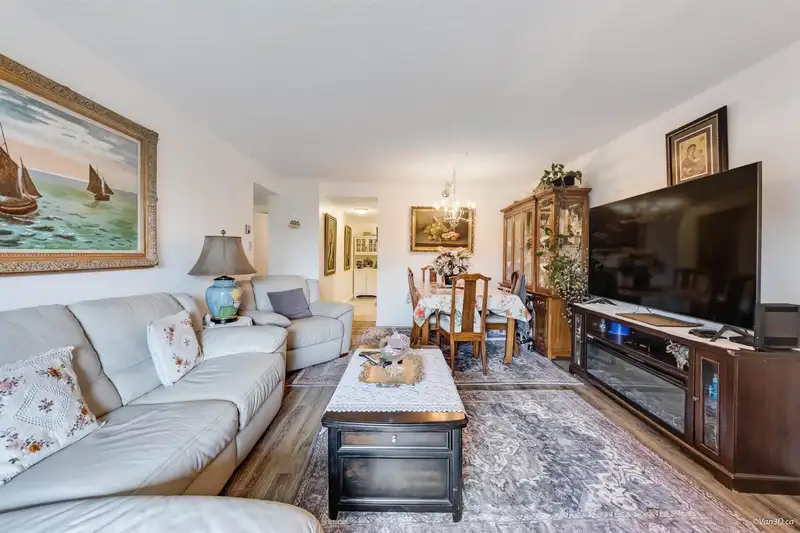 1101 6595 WILLINGDON AVENUE - photo 2 of 32