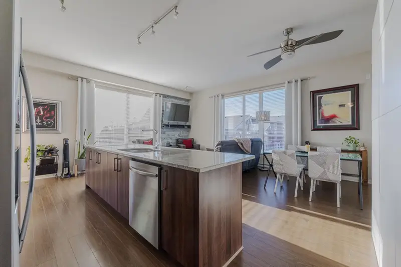 407 6450 194 STREET - photo 4 of 25