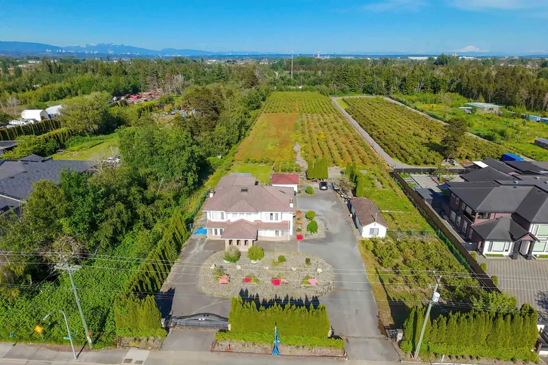 7000 NO. 5 ROAD - photo 2 of 25