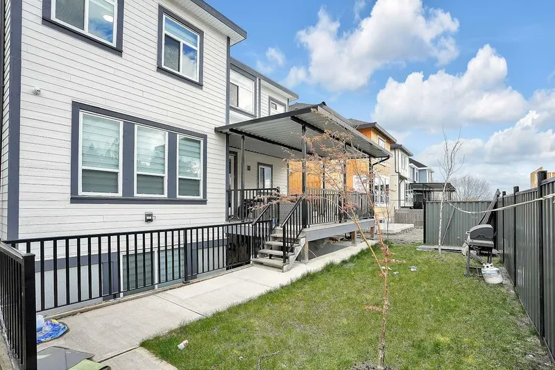 10620 124 STREET - photo 4 of 25