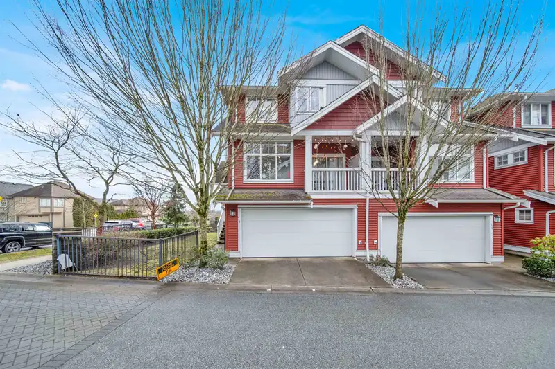 38 6785 193 STREET - photo 1 of 39