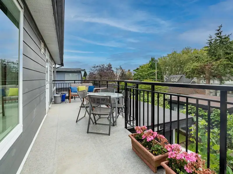 3706 W KING EDWARD AVENUE - photo 4 of 40