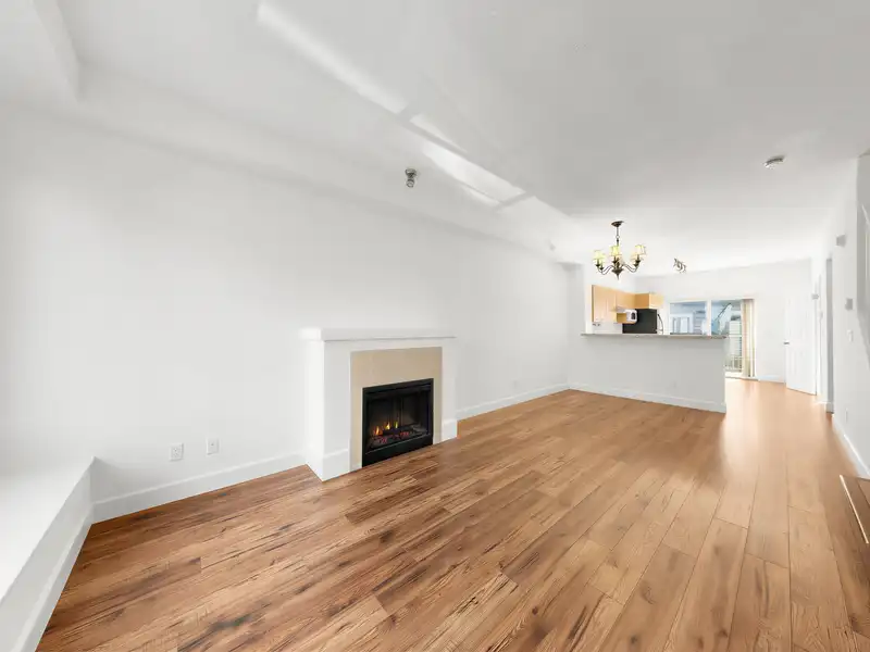 15 7331 HEATHER STREET - photo 4 of 23