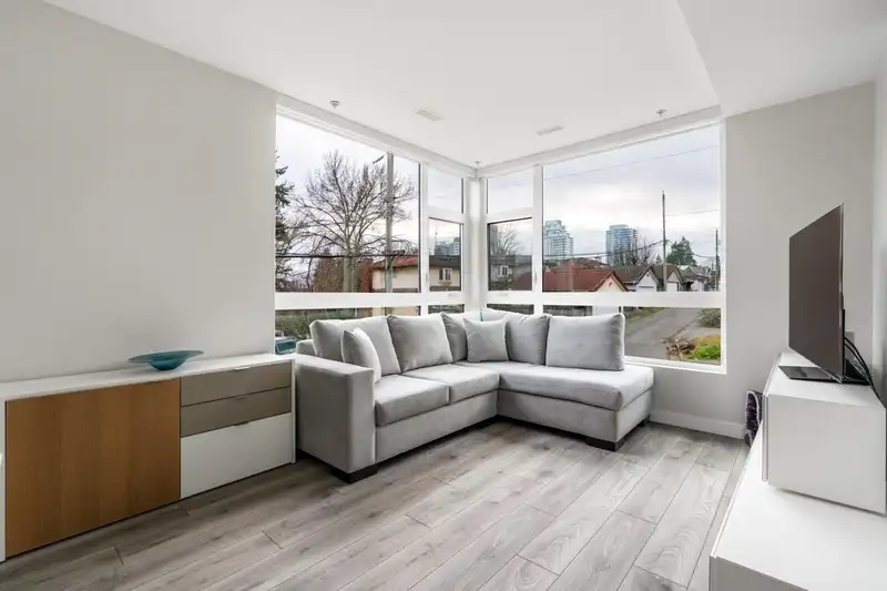 7922 MANITOBA STREET - photo 4 of 17