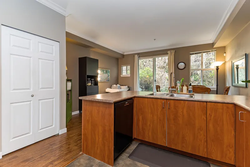 47 35287 OLD YALE ROAD - photo 2 of 23