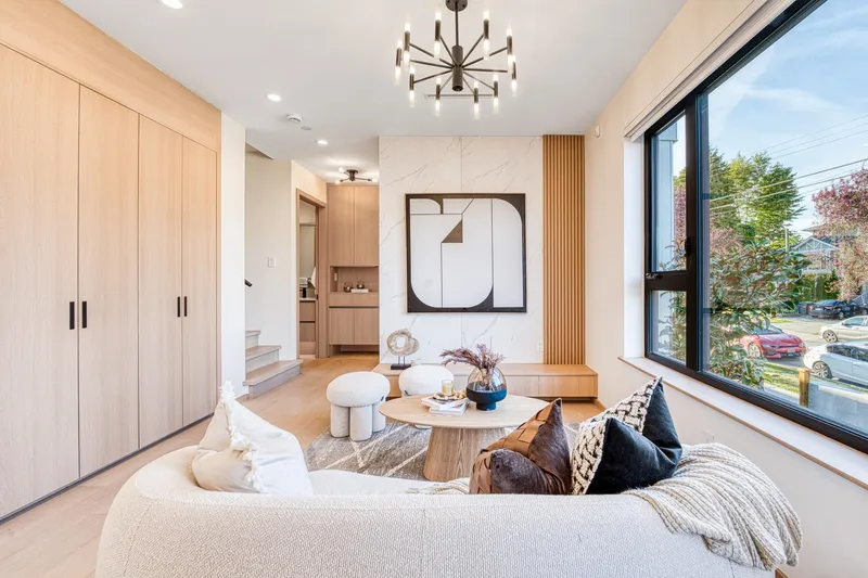 2 968 E 55TH AVENUE - photo 4 of 25