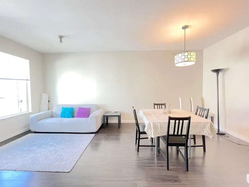 425 9399 ODLIN ROAD - photo 3 of 25