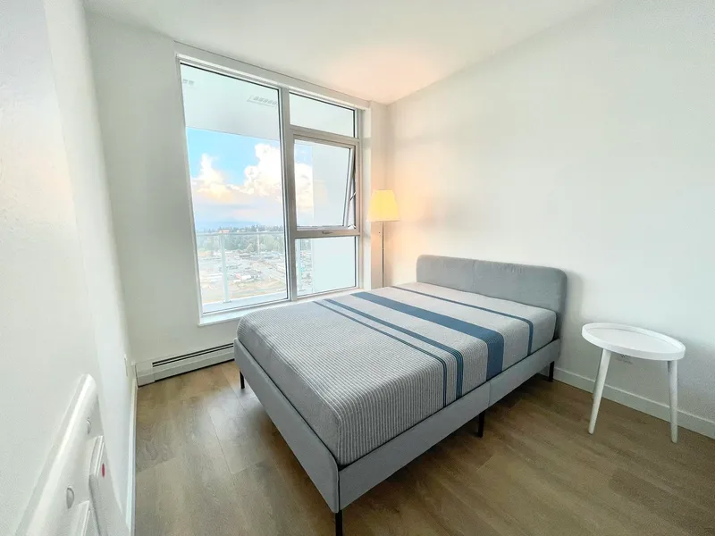 2501 13685 102 AVENUE - photo 2 of 8