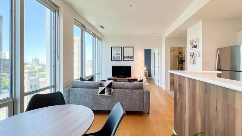 1106 989 NELSON STREET - photo 3 of 23