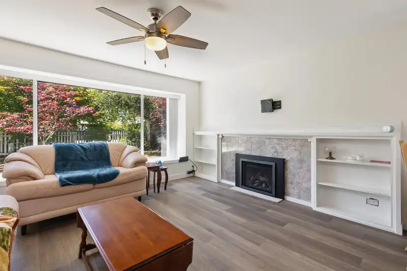 1386 TATLOW AVENUE - photo 4 of 24