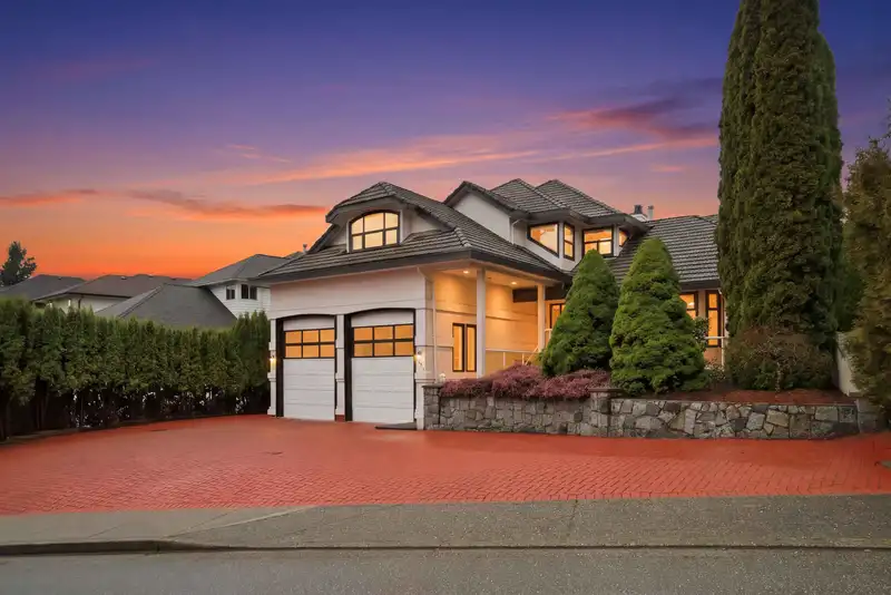 2271 SORRENTO DRIVE - photo 1 of 40