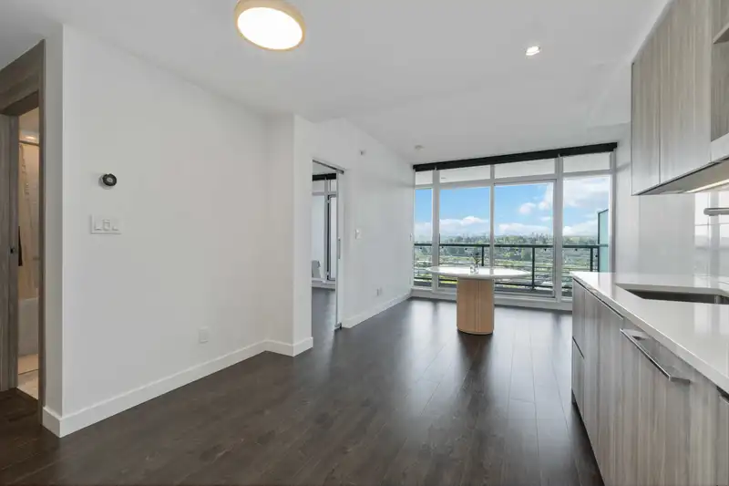 1312 4730 LOUGHEED HIGHWAY - photo 3 of 27