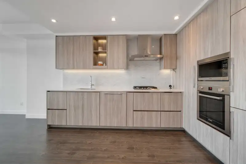 1312 4730 LOUGHEED HIGHWAY - photo 4 of 27