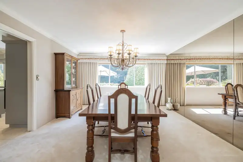 4894 1 AVENUE - photo 4 of 34