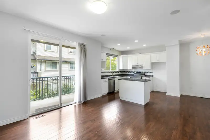 36 14453 72 AVENUE - photo 4 of 27