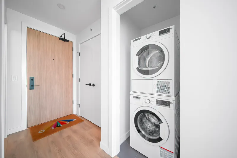 609 13685 102 AVENUE - photo 4 of 25