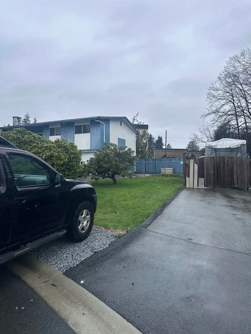 27233 29 AVENUE - photo 3 of 8