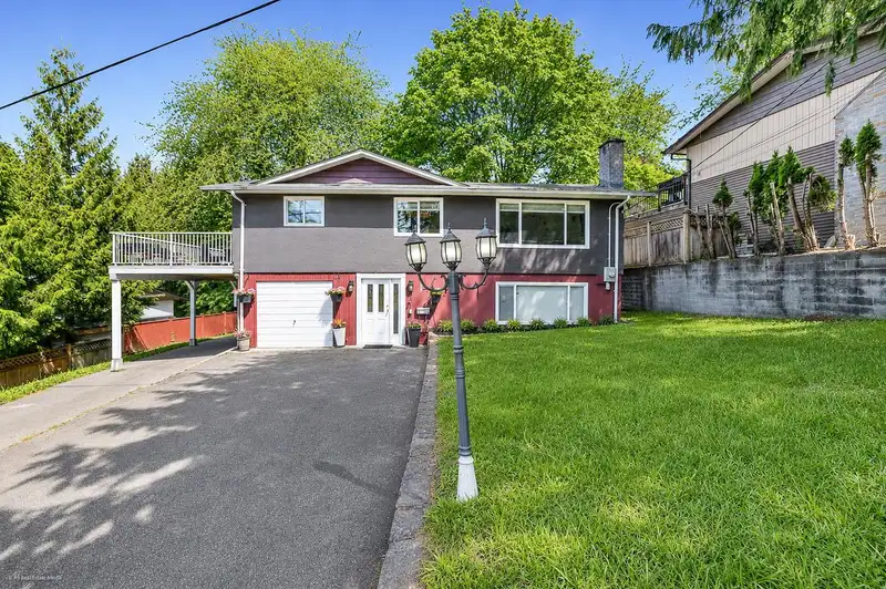 11564 141A STREET - photo 1 of 26
