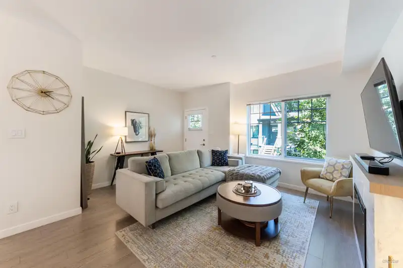 86 19451 SUTTON STREET - photo 4 of 27