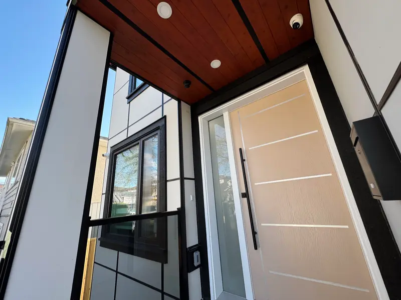 2828 CHEYENNE AVENUE - photo 4 of 25