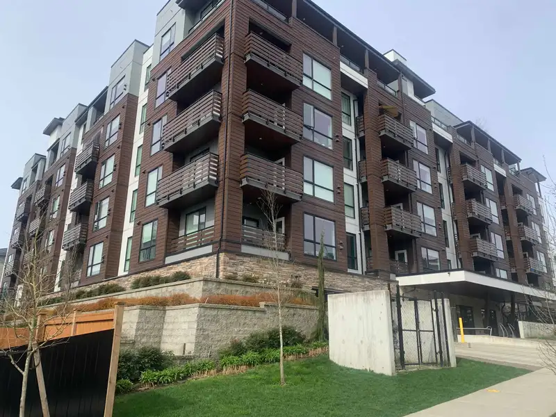 408 11703 FRASER STREET - photo 2 of 19