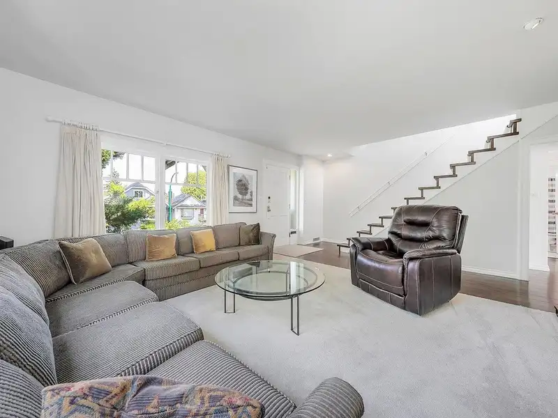 3544 W 24TH AVENUE - photo 4 of 40