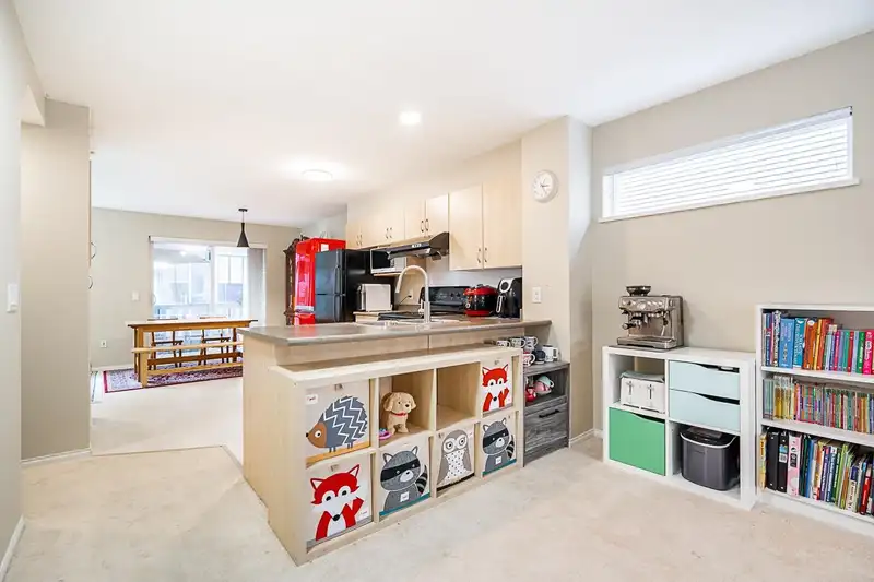 56 15871 85 AVENUE - photo 3 of 25