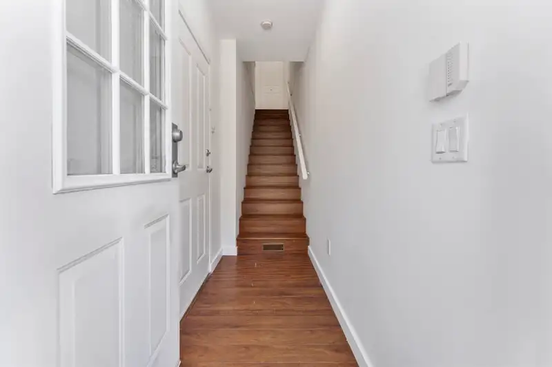 72 8775 161 STREET - photo 2 of 30