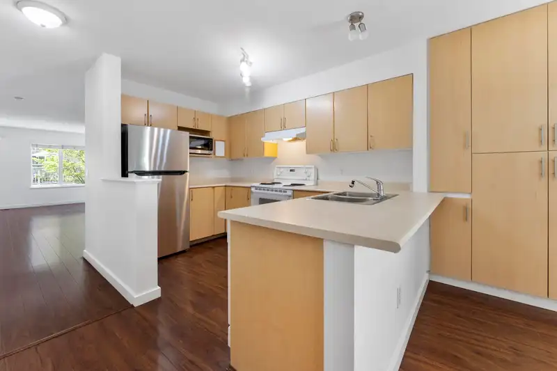 72 8775 161 STREET - photo 3 of 30