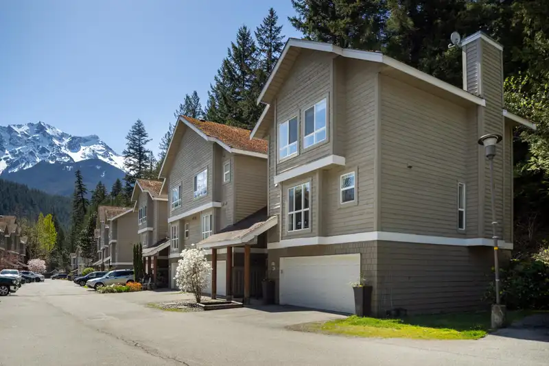 31 1400 PARK STREET - photo 1 of 34