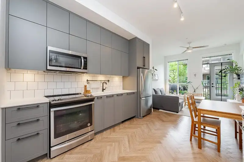202 14968 101A AVENUE - photo 1 of 35