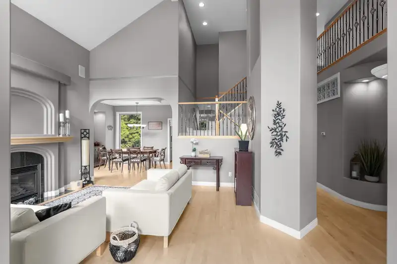 38 FLAVELLE DRIVE - photo 2 of 40