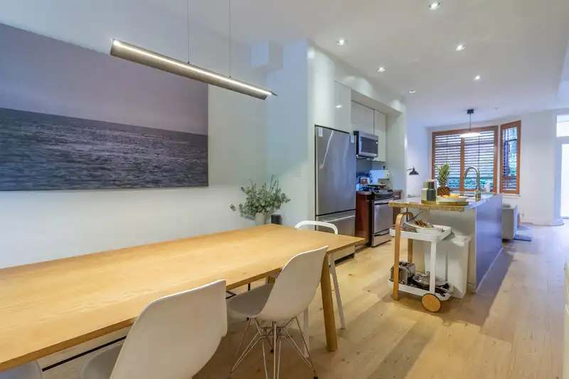 822 W 6TH AVENUE - photo 2 of 28