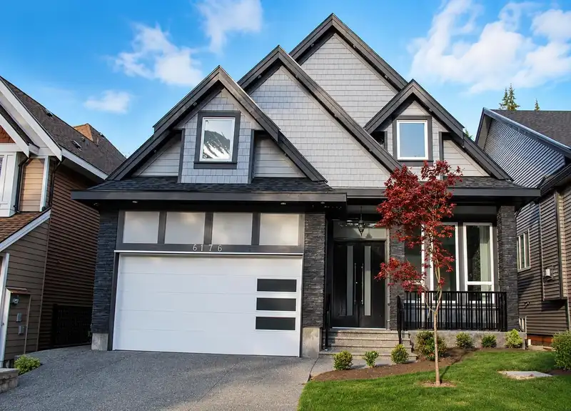 6176 140 STREET - photo 1 of 1