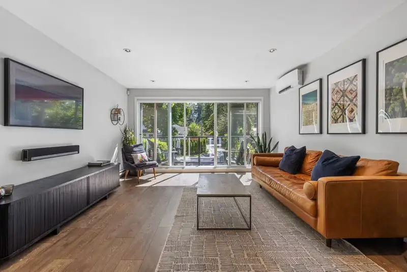 2015 PHILIP AVENUE - photo 4 of 38