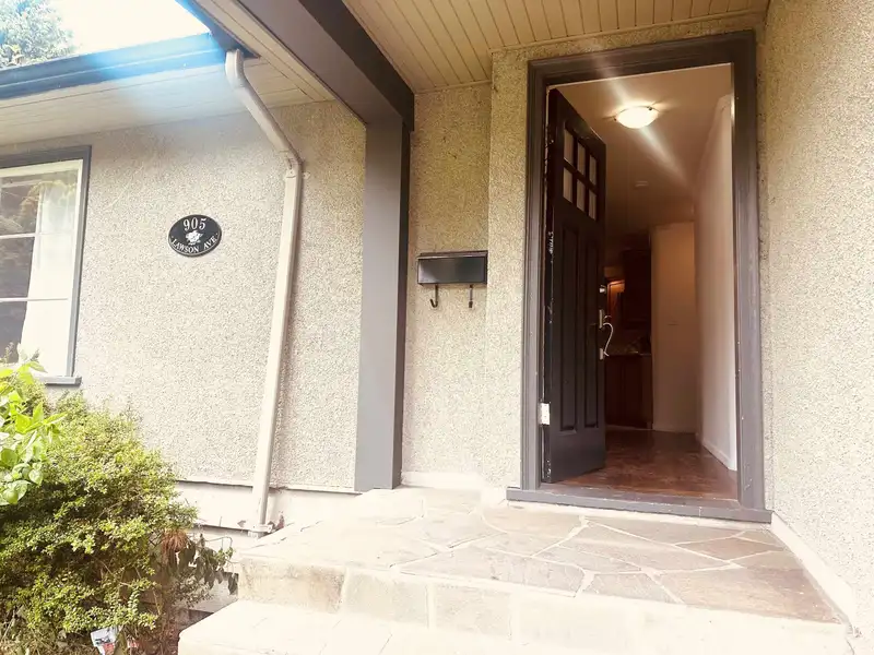 905 LAWSON AVENUE - photo 2 of 40