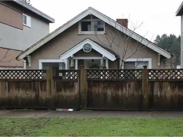3054 CLARK DRIVE - photo 1 of 2