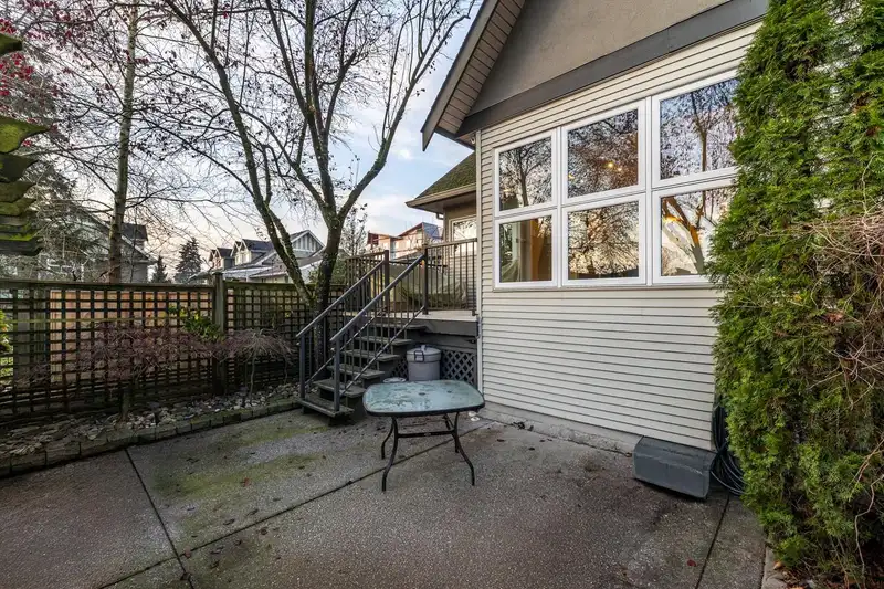 3 11530 84 AVENUE - photo 2 of 35