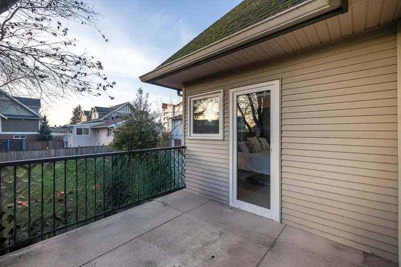 3 11530 84 AVENUE - photo 3 of 35