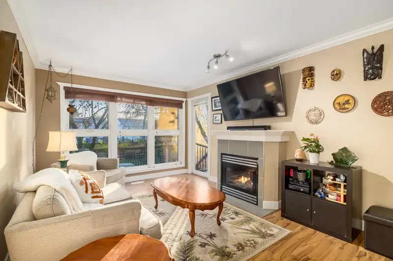 3 11530 84 AVENUE - photo 4 of 35