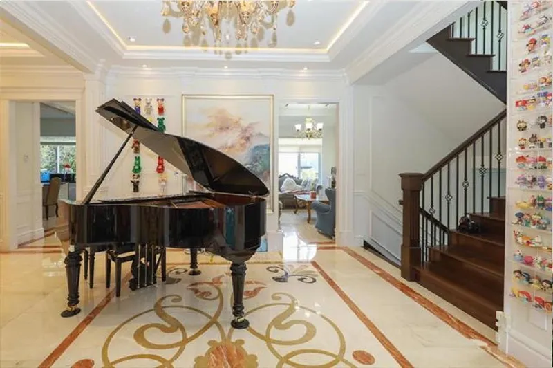 875 W 38TH AVENUE - photo 2 of 7