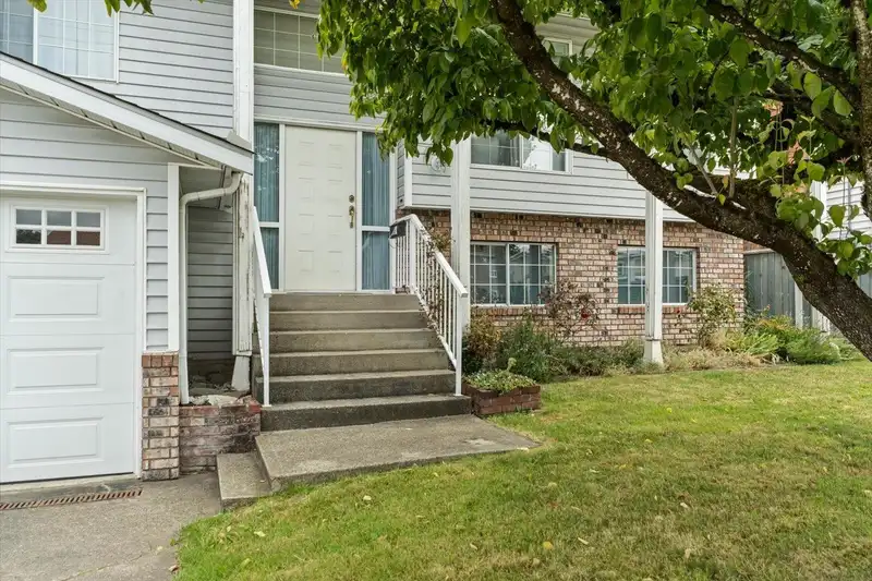 3340 CLEARBROOK ROAD - photo 4 of 36