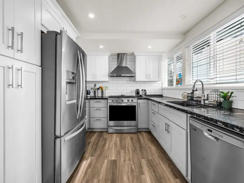 4862 OXFORD STREET - photo 3 of 23