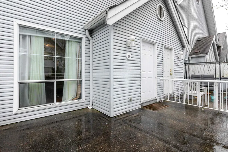 20 13713 72A AVENUE - photo 2 of 18