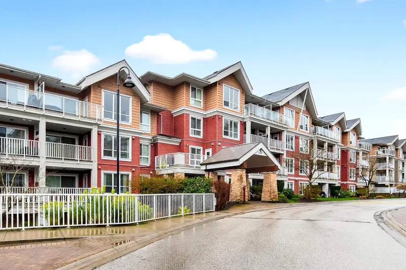 401 6440 194 STREET - photo 3 of 25