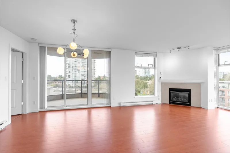 706 8460 GRANVILLE AVENUE - photo 4 of 25